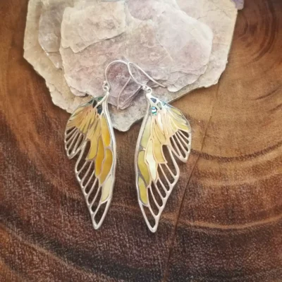 Butterfly Earring Gold Mother of Pearl